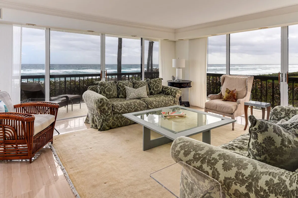 Emeraude Palm Beach Unit 203 photo 7