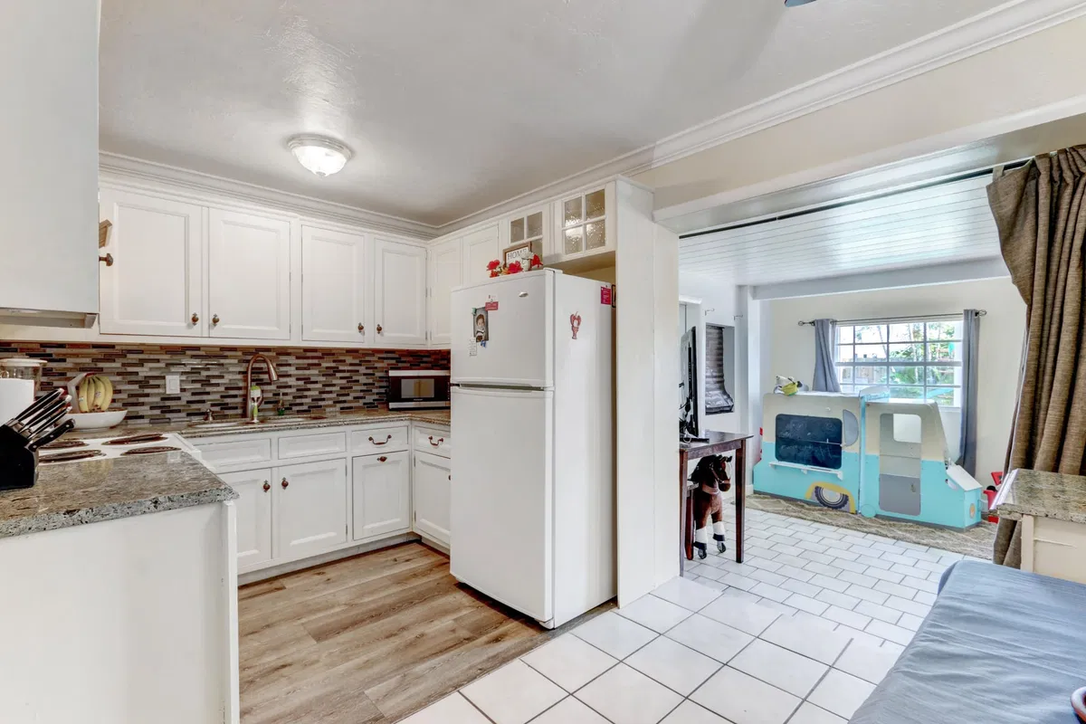  Residence photo 10
