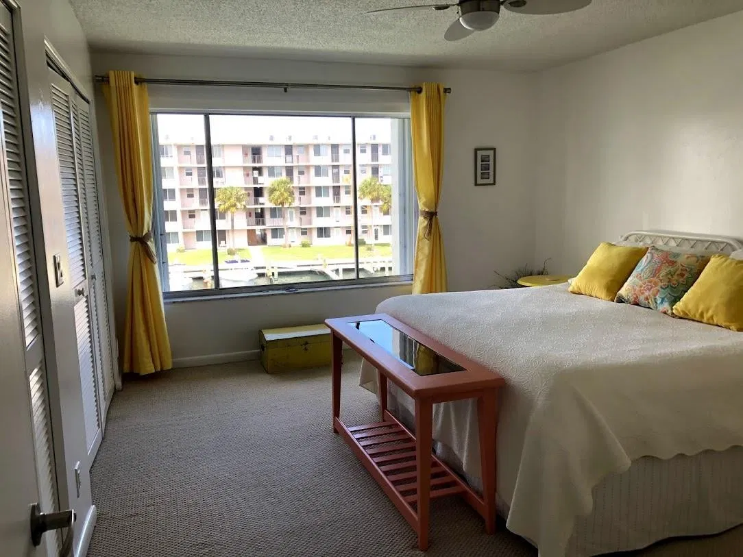  Unit 304b photo 7