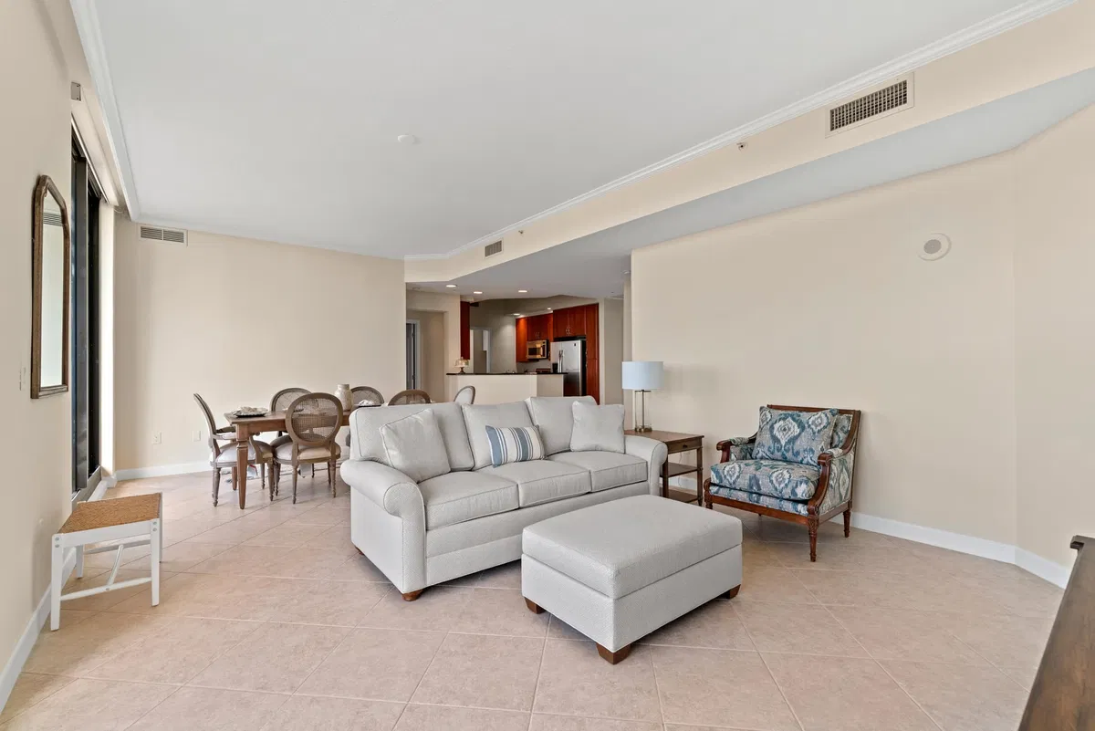 One City Plaza Unit 1104 photo 10