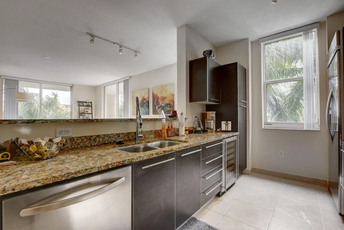 CityPlace South Tower Unit 328 photo 4