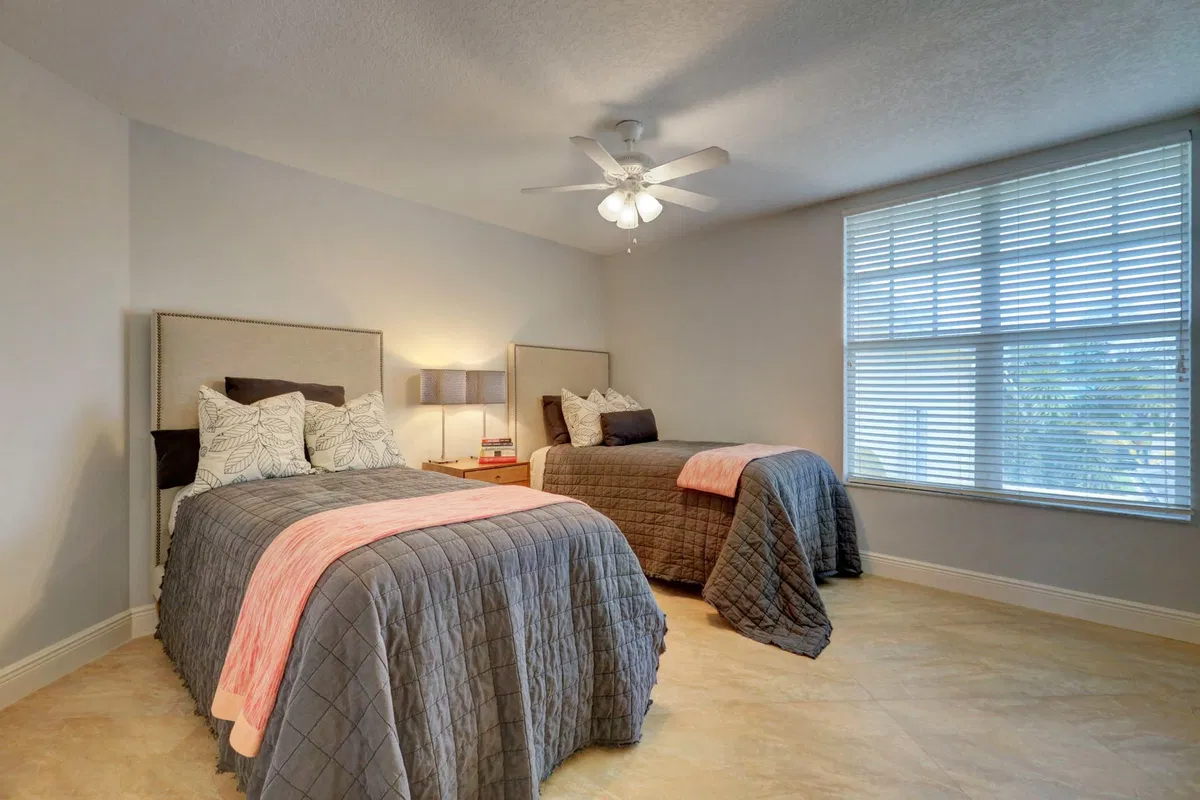 Residence photo 13
