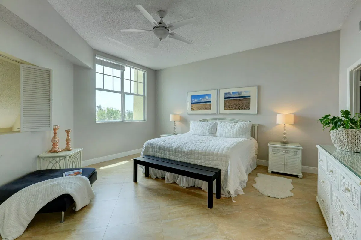 Residence photo 25