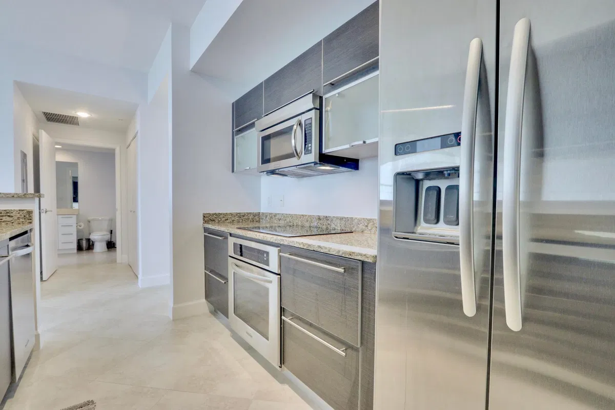 CityPlace South Tower Unit 1820 photo 4