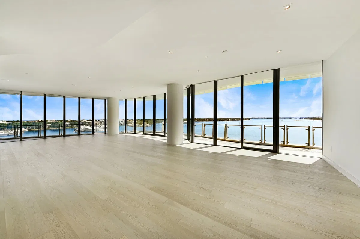 Bristol Palm Beach Unit 804 photo 4