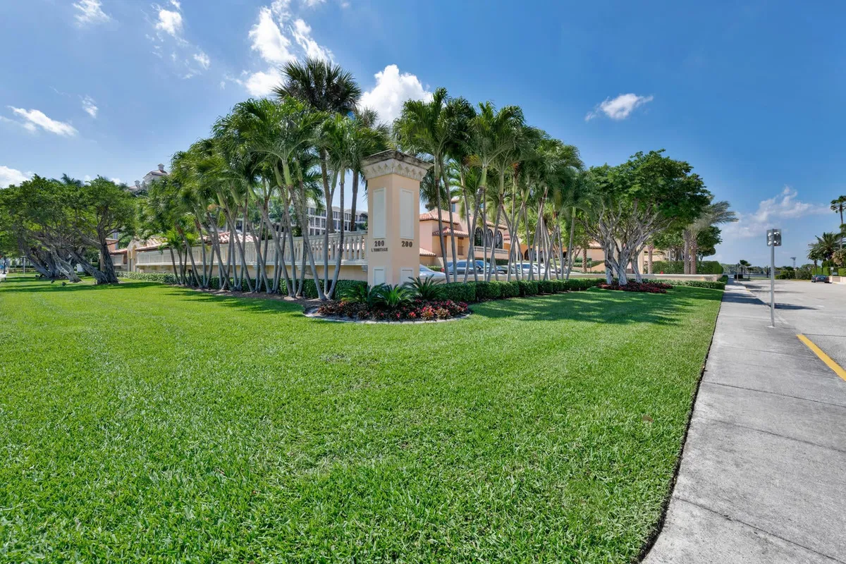 L'Ermitage Palm Beach Unit 301 photo 10