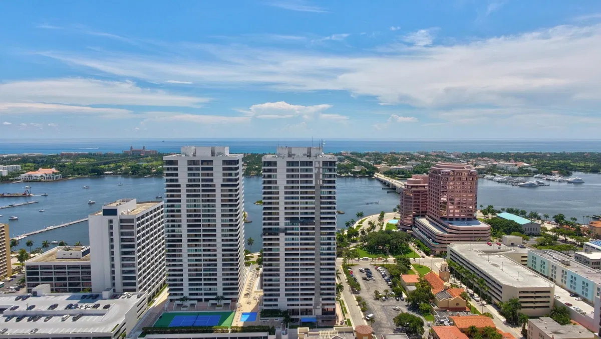 The Plaza of The Palm Beaches Unit 27g photo 4