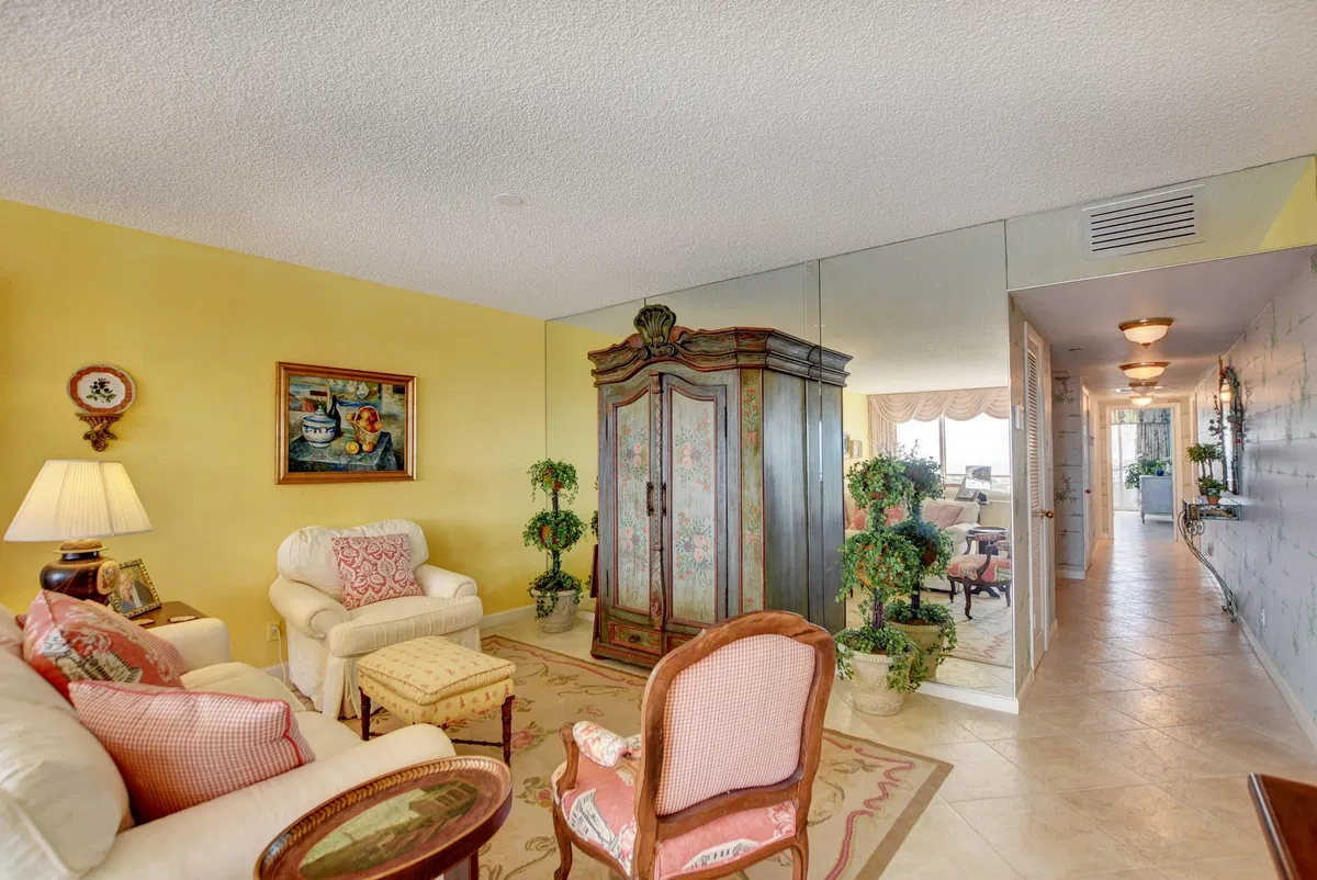 The Plaza of The Palm Beaches Unit 27g photo 13