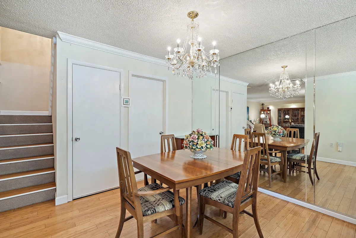Residence photo 7