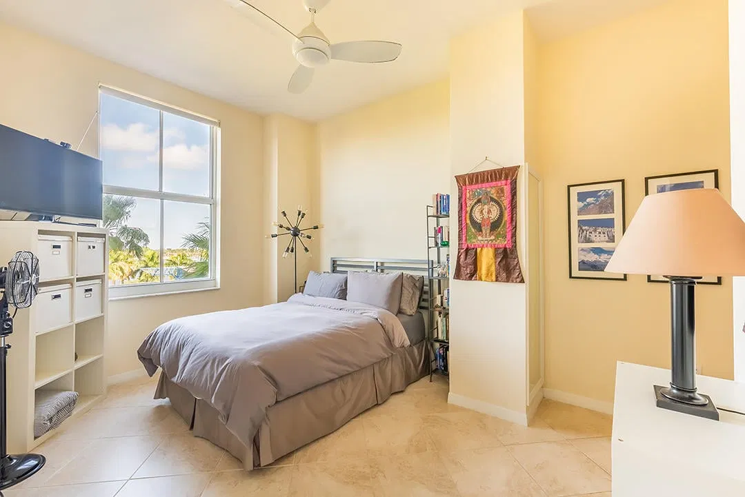 The Strand Unit 401 photo 10