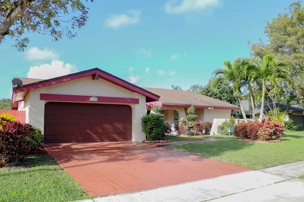 Residence photo 4