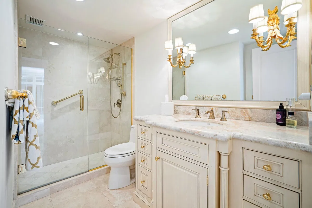 Winthrop House Condos Unit 611 photo 7