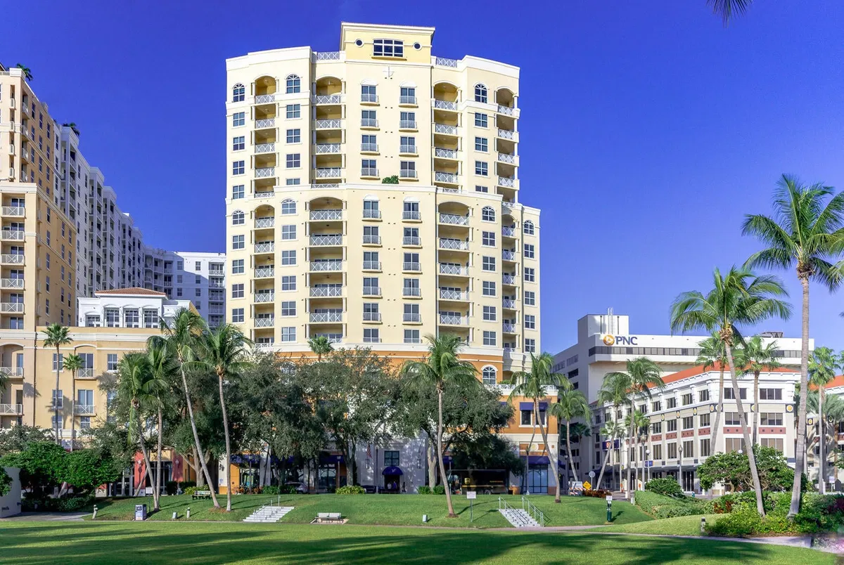 Esplanade Grande Unit 1001 photo 22
