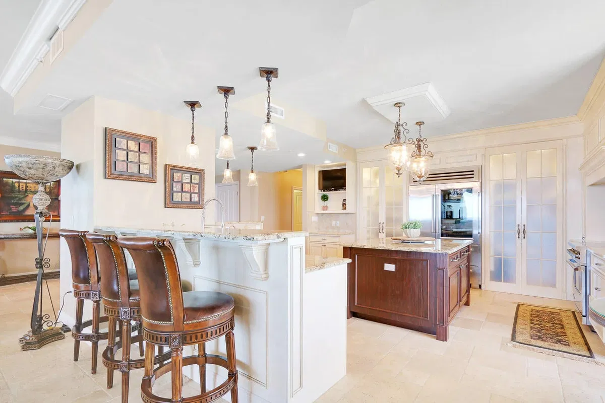 Via Delfino Condominium Unit 1801 photo 4