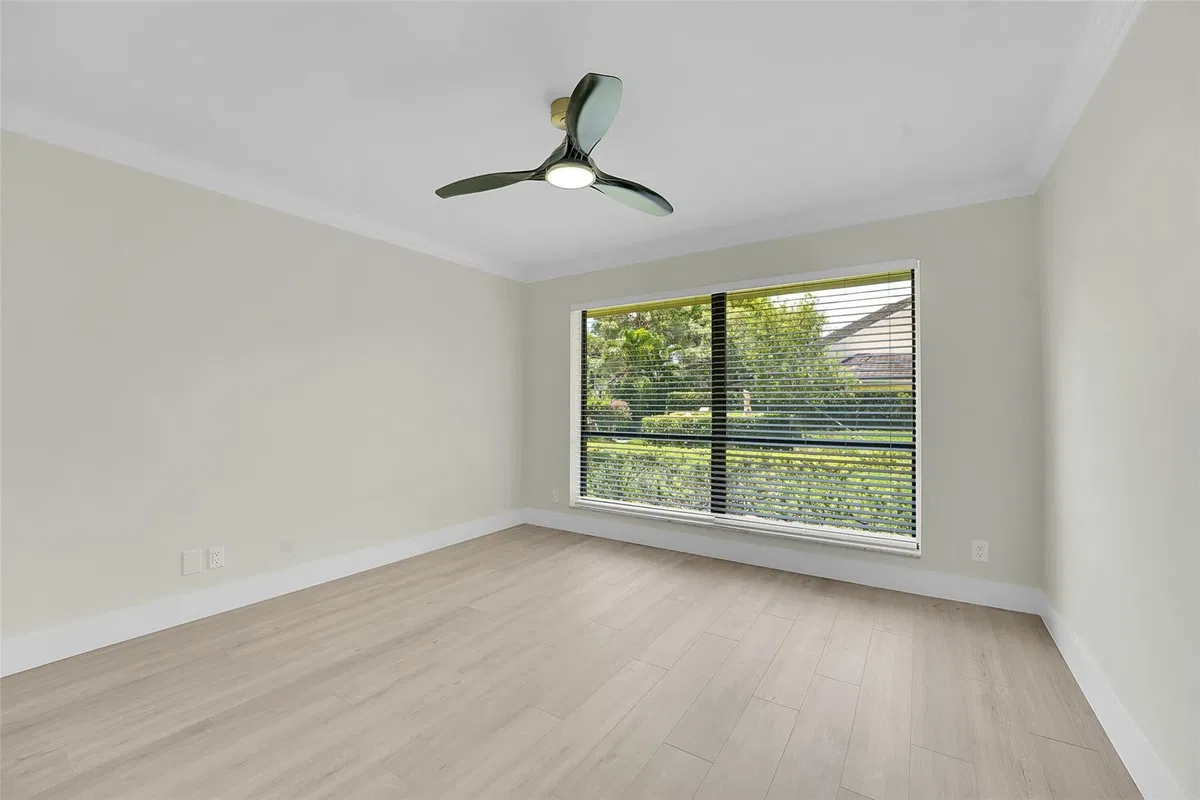 Residence photo 19