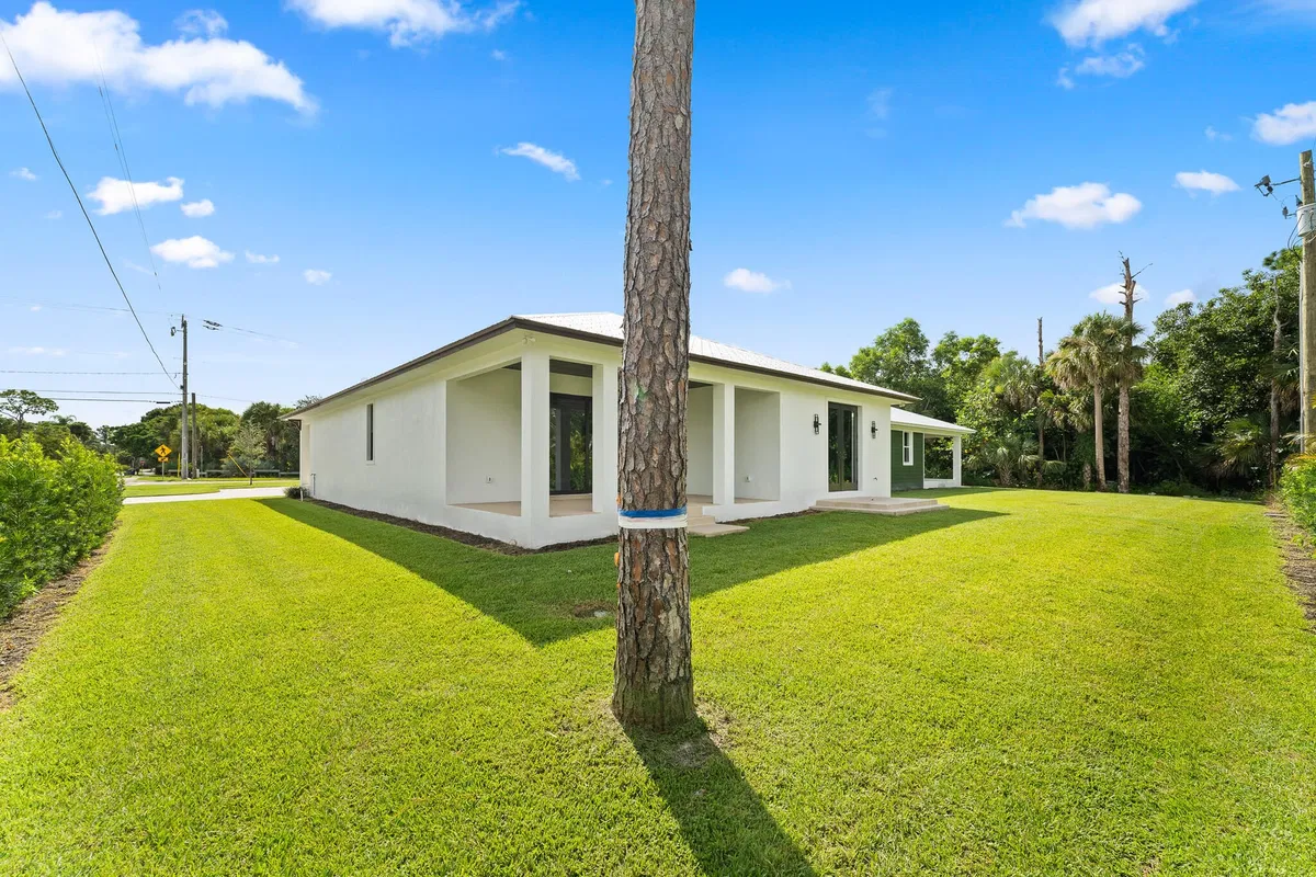 Residence photo 34