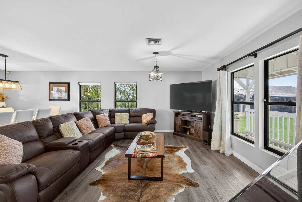 Residence photo 19