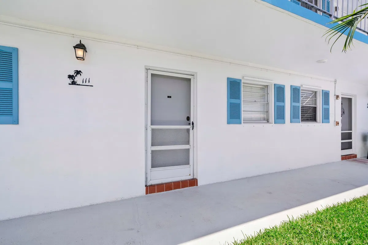Unit 111 photo 13