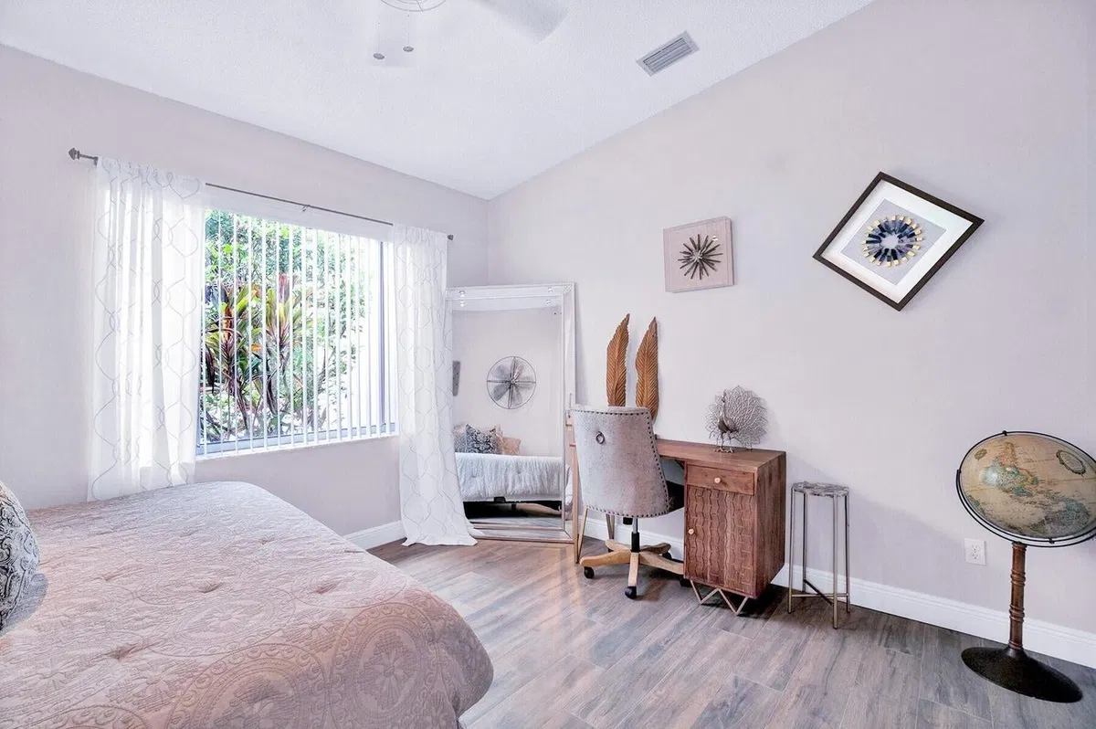 Residence photo 46