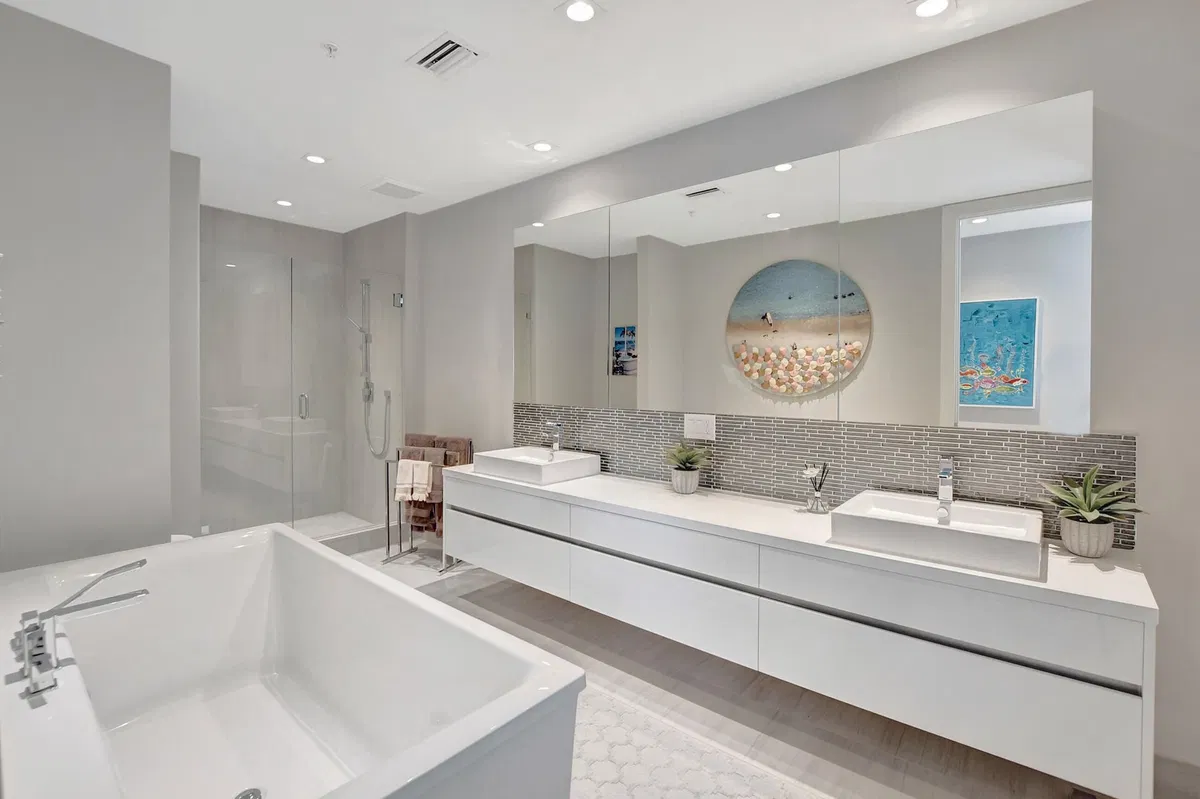 Tower 155 Unit 420 photo 19
