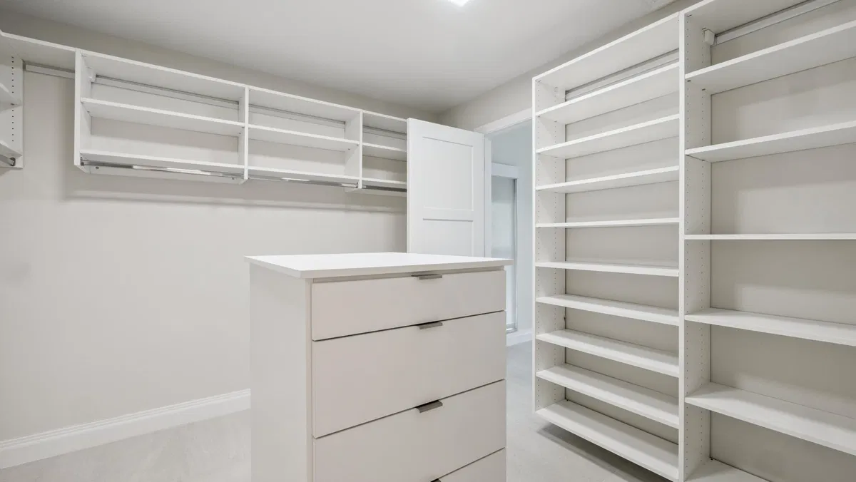 Boca Bath & Tennis Residence photo 13