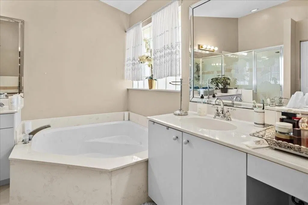 Residence photo 13