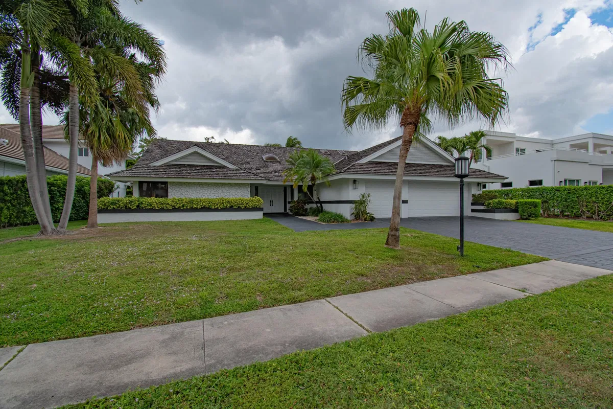 Boca Grove Residence