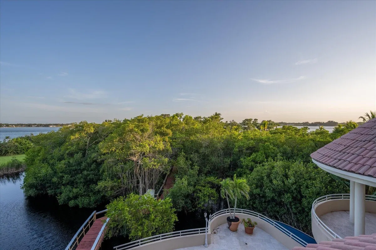 Sewall's Point Residence photo 94