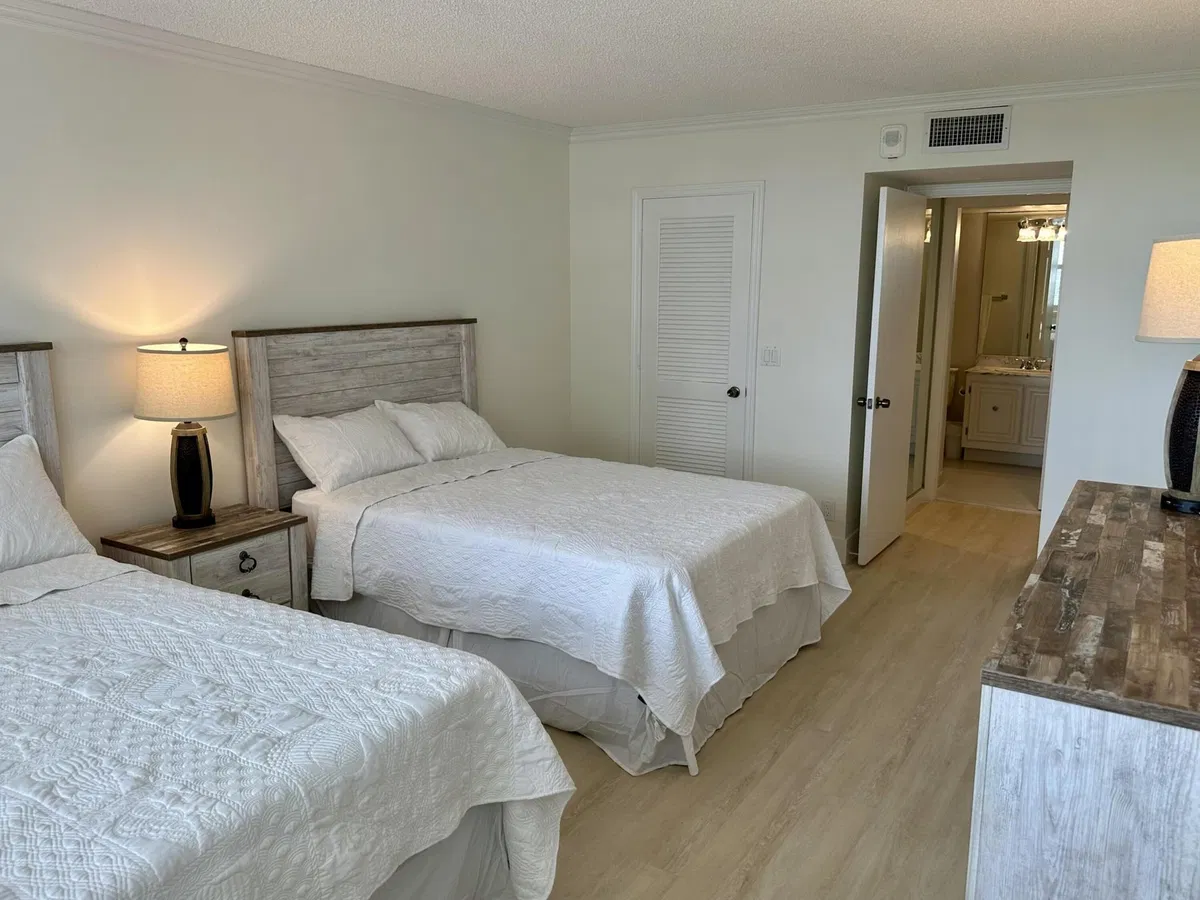 Singer Island Unit 706 photo 13