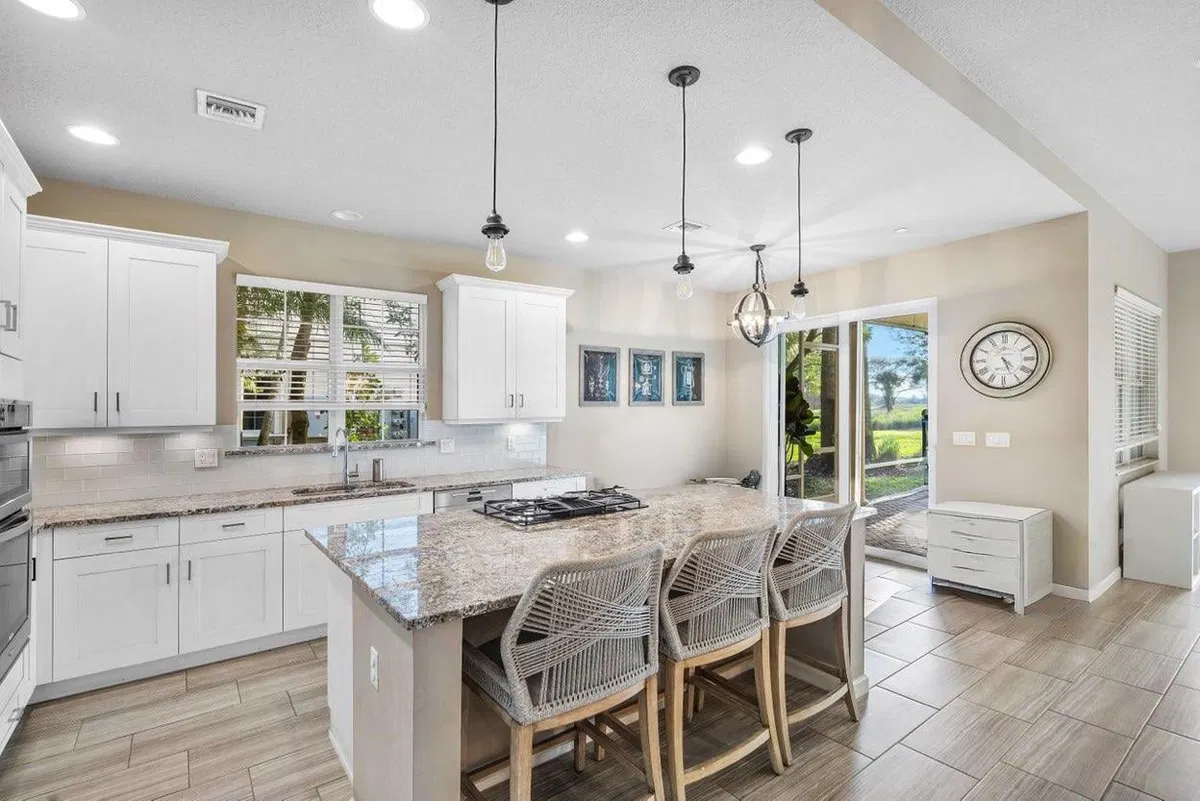Jupiter Country Club Unit 167 photo 4