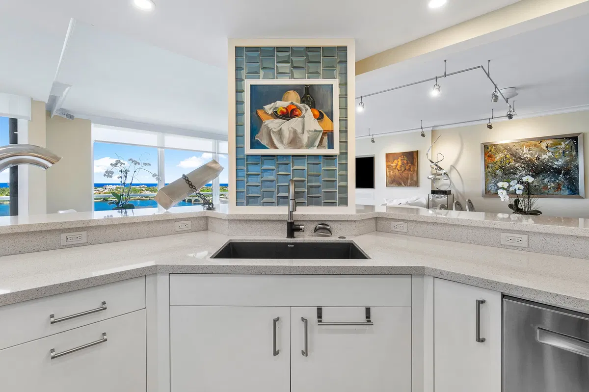 The Plaza of The Palm Beaches Unit 15a photo 10
