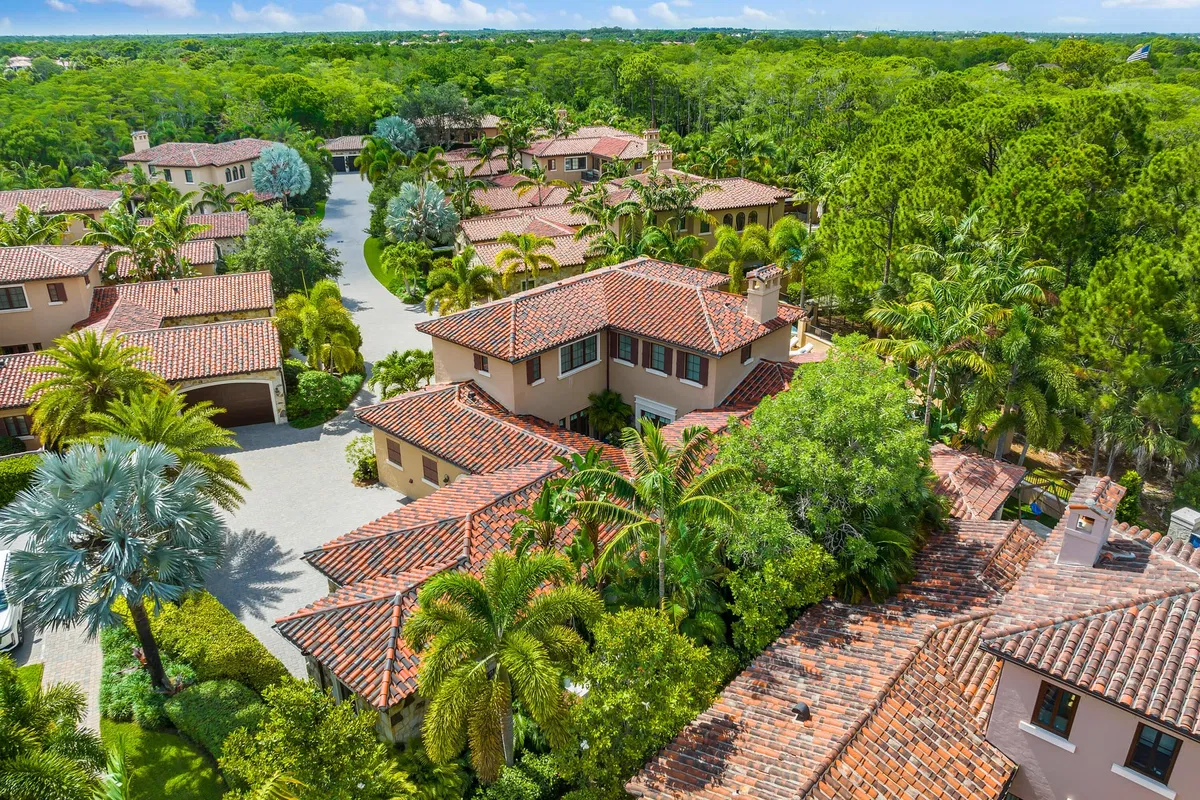 Bear's Club Residence photo 4