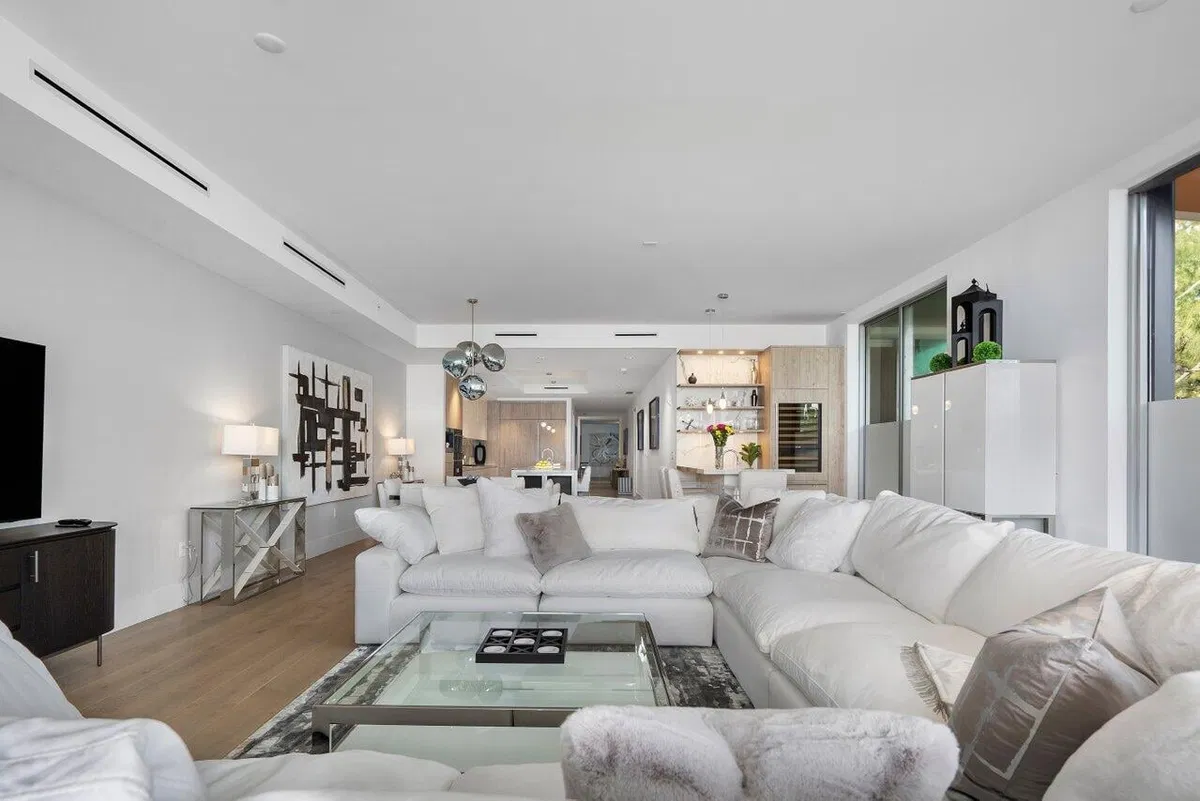1625 Ocean Unit 10 photo 16