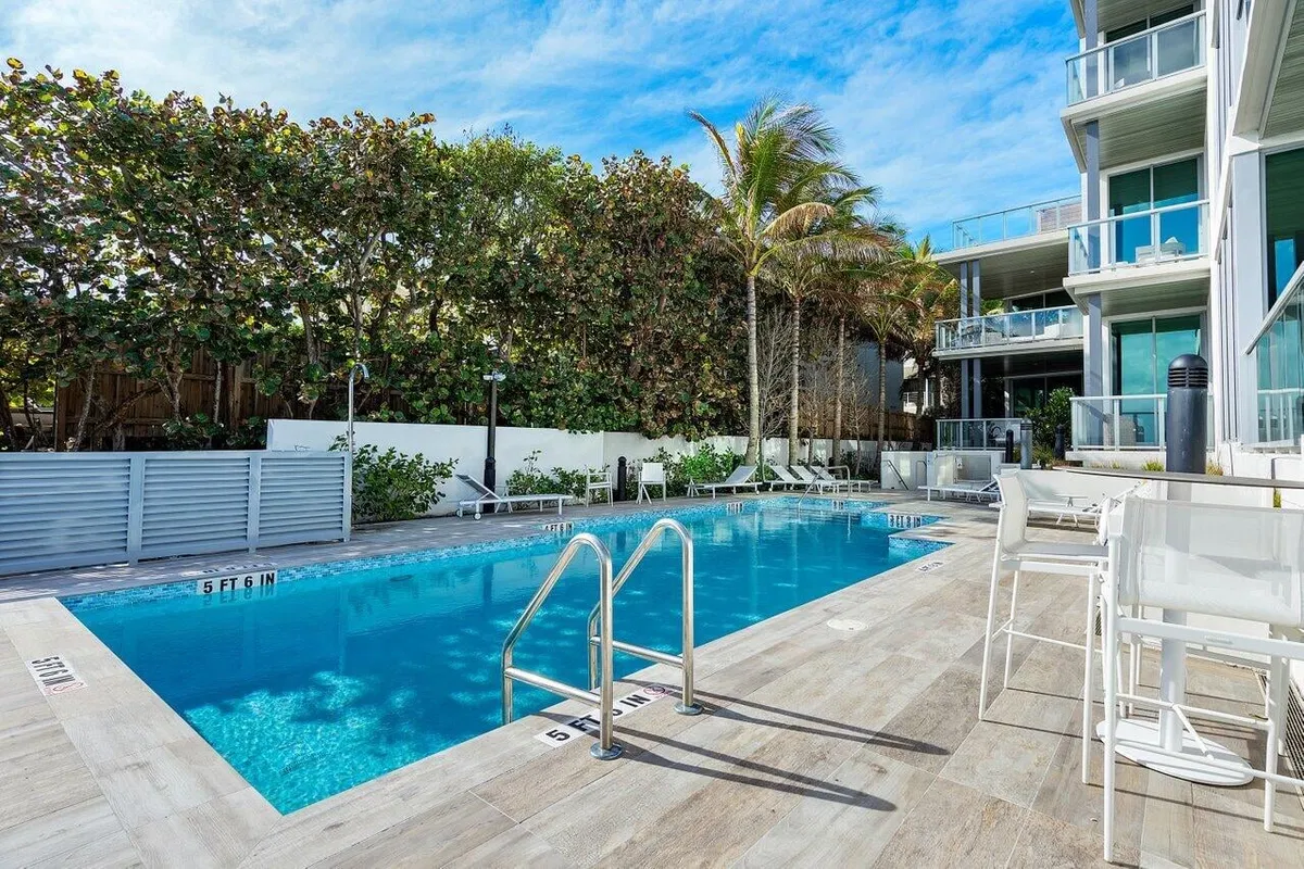 1625 Ocean Unit 10 photo 34