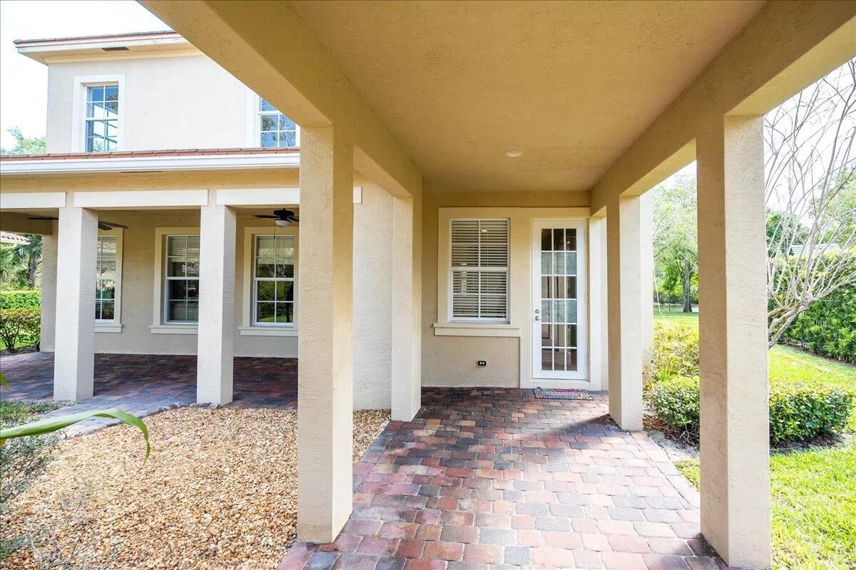 Canterbury Place Residence photo 7