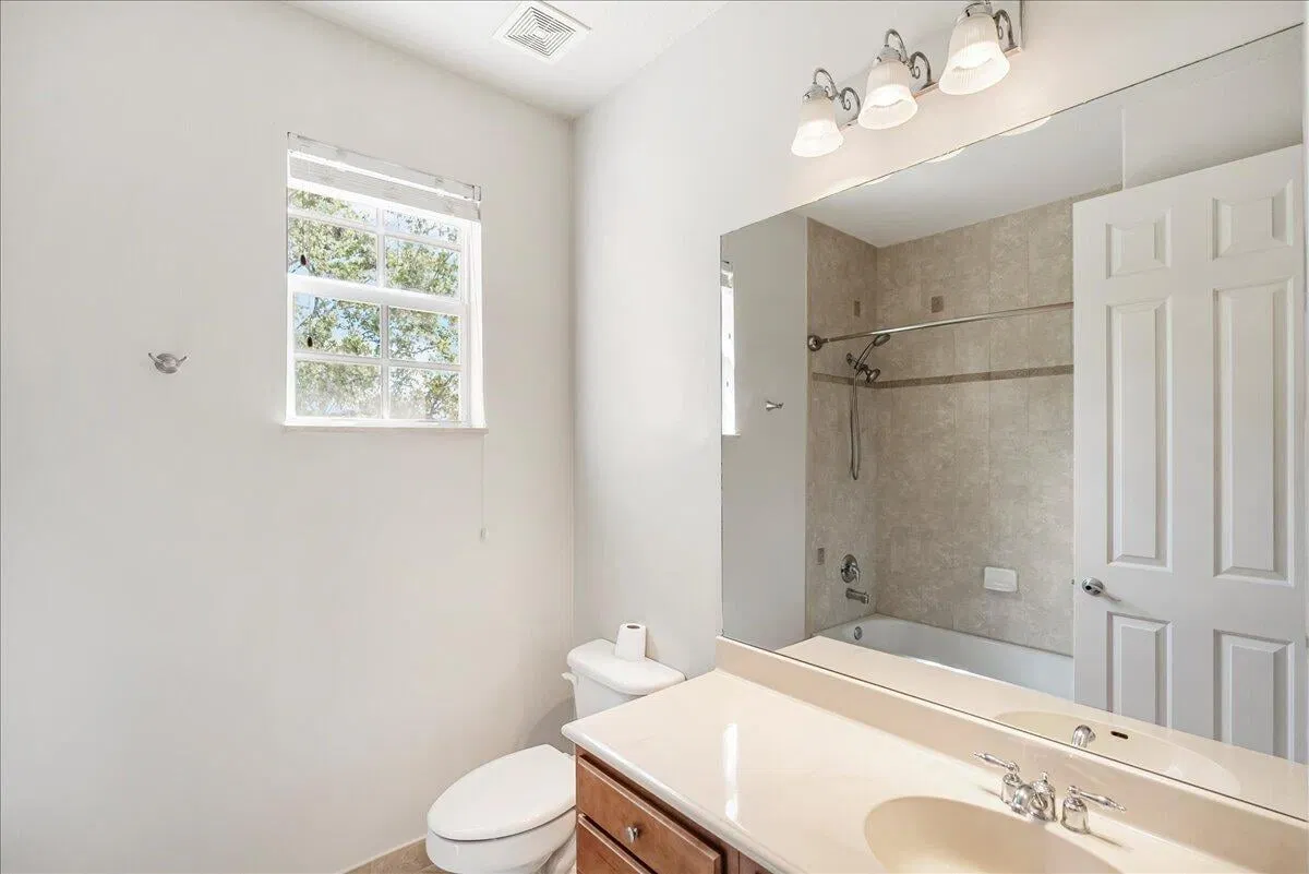 Canterbury Place Residence photo 25