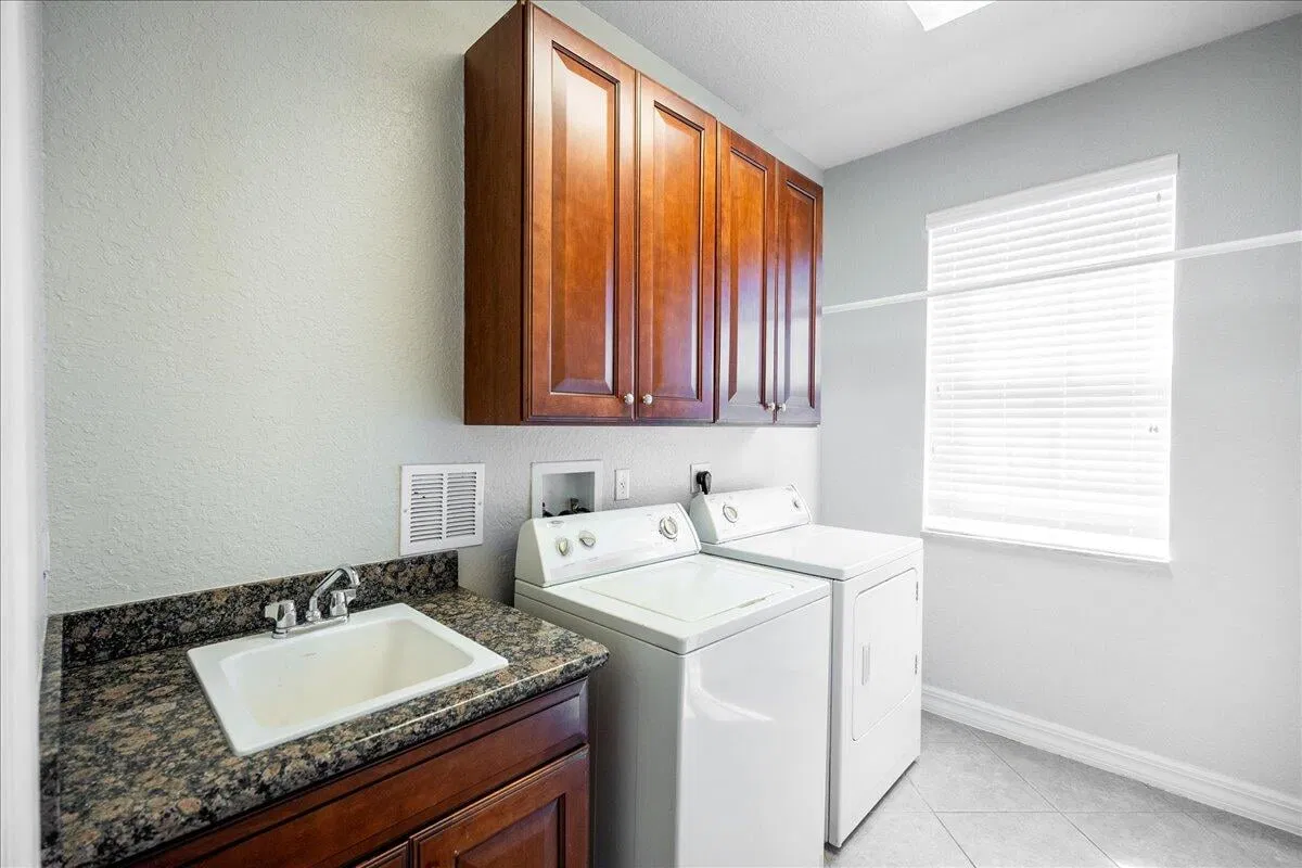 Canterbury Place Residence photo 40