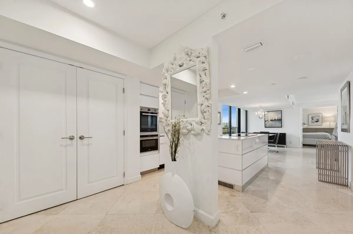 Tiara Singer Island Unit 6-A photo 4
