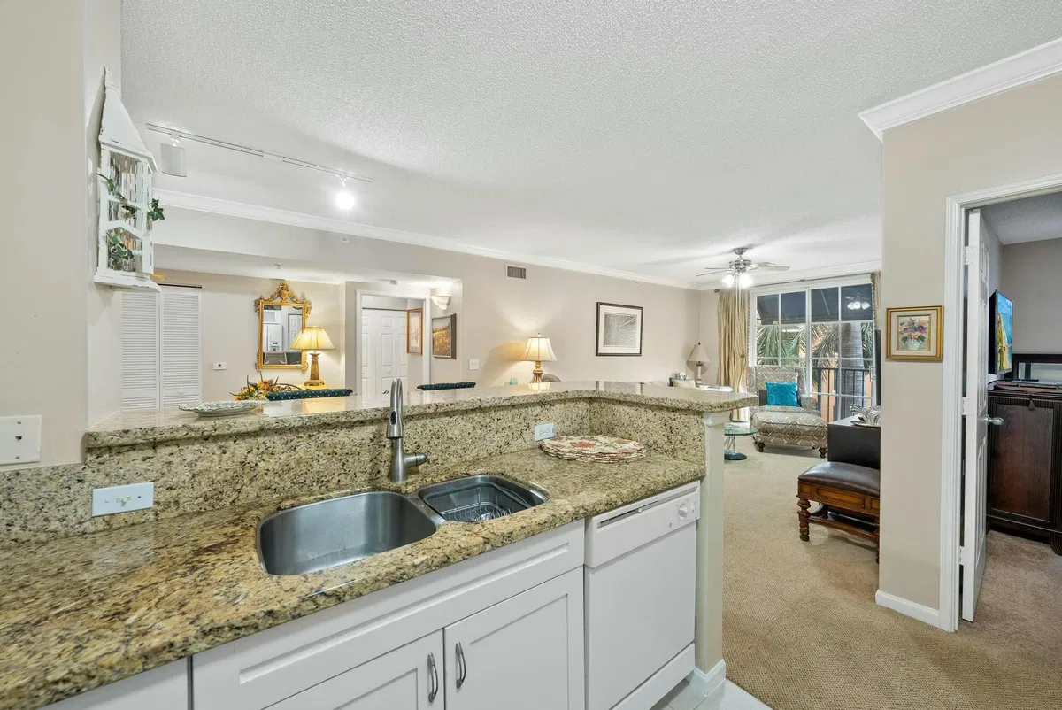 Courtyards in Cityplace Unit 509 photo 7
