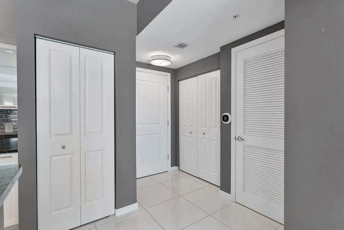 The Astor Unit 314 photo 10