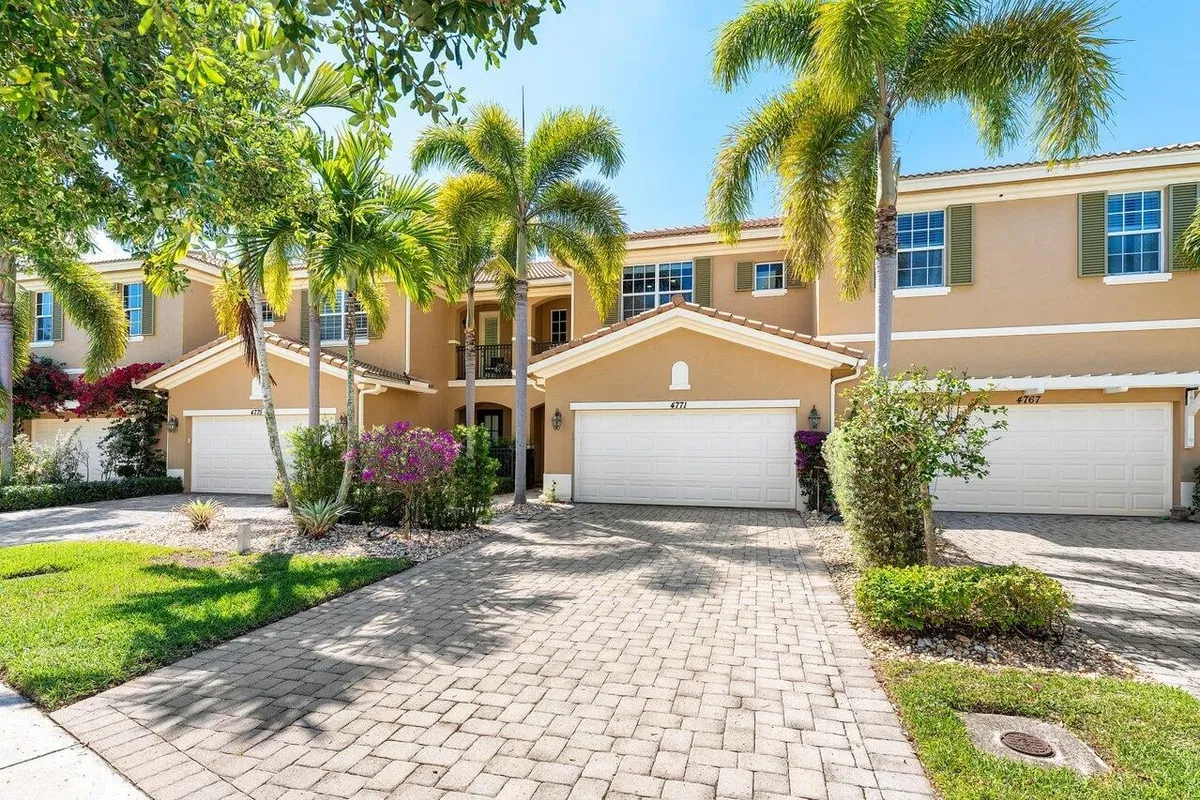 Paloma Palm Beach Gardens Residence