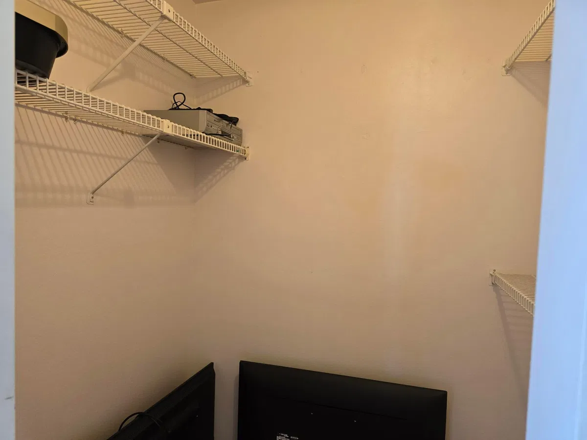 Residence photo 16