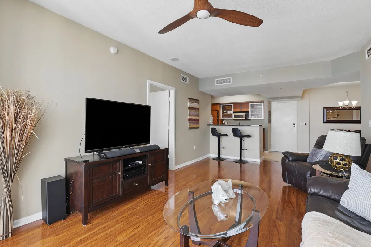 The Slade Unit 1403 photo 7