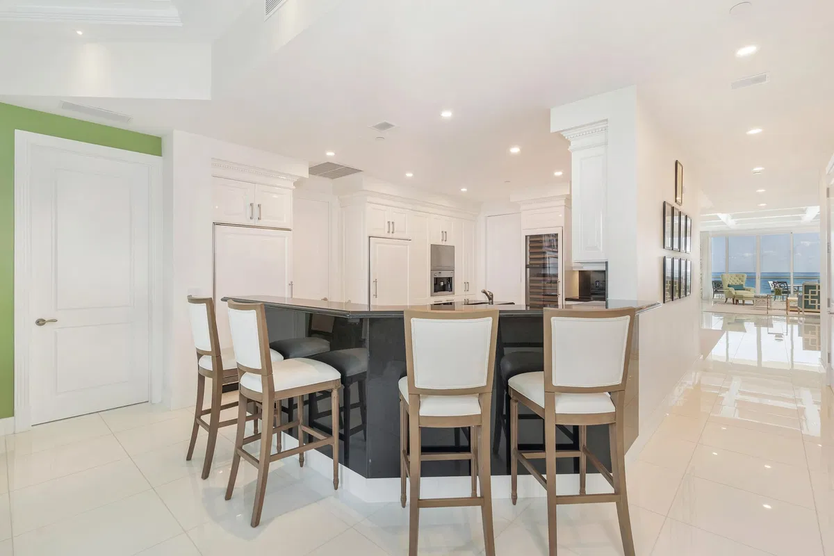 Bellaria Condos Palm Beach Unit 507 photo 7