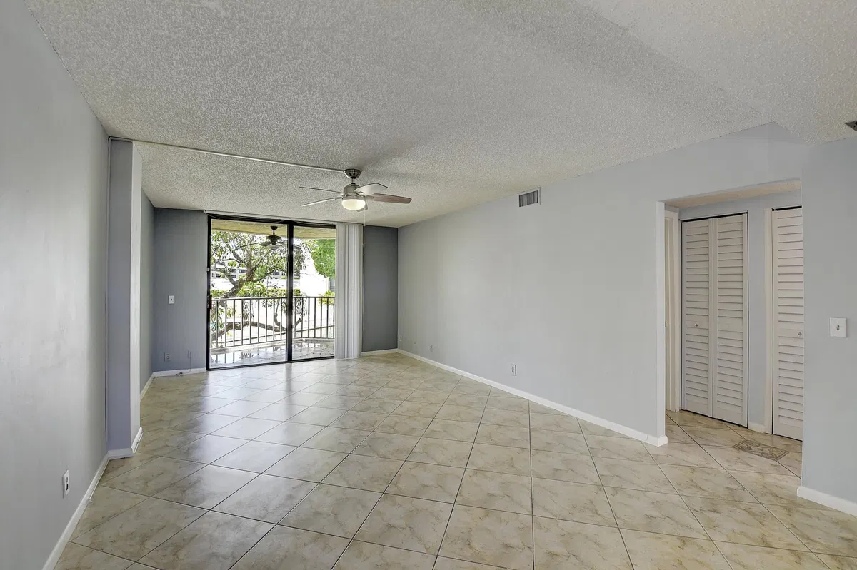  Unit 206 photo 10