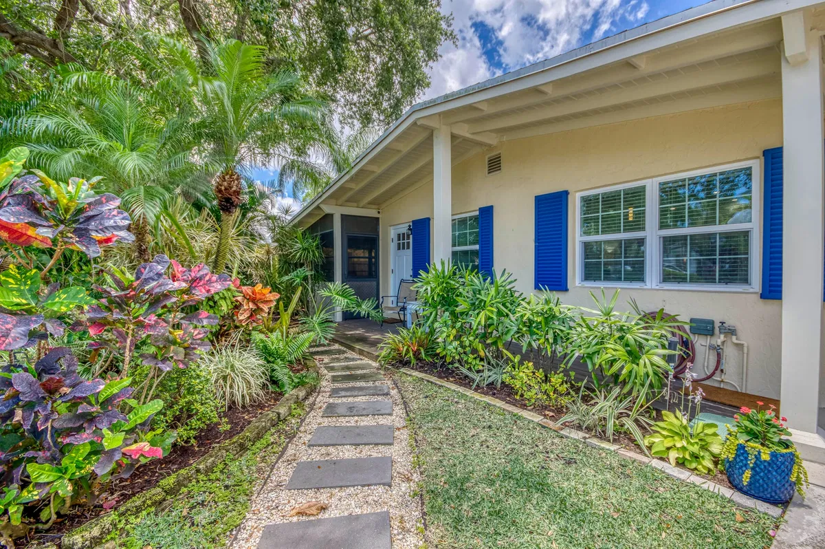 Jupiter River Estates Residence