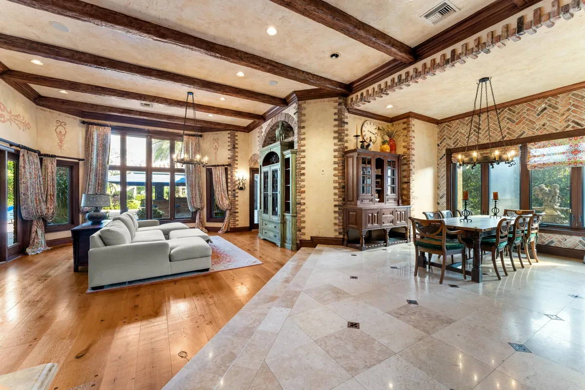 Frenchman's Creek Residence photo 7