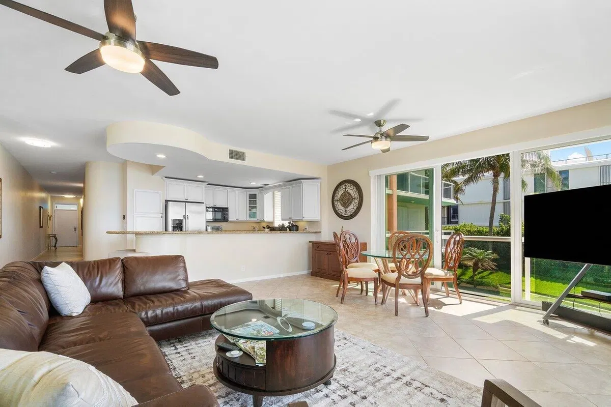 Singer Island Unit 204 photo 10