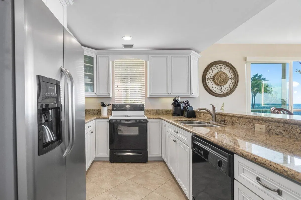 Singer Island Unit 204 photo 13