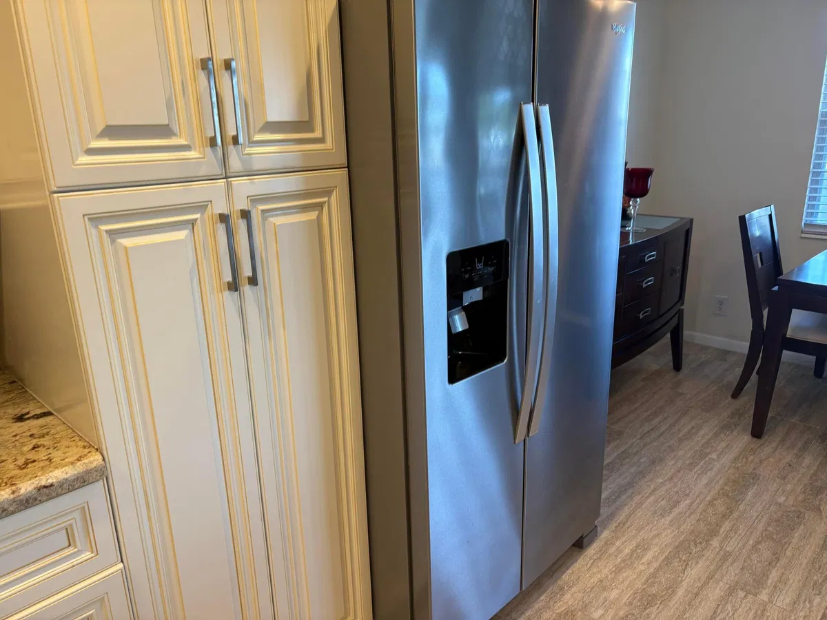 Unit 2024 B photo 4
